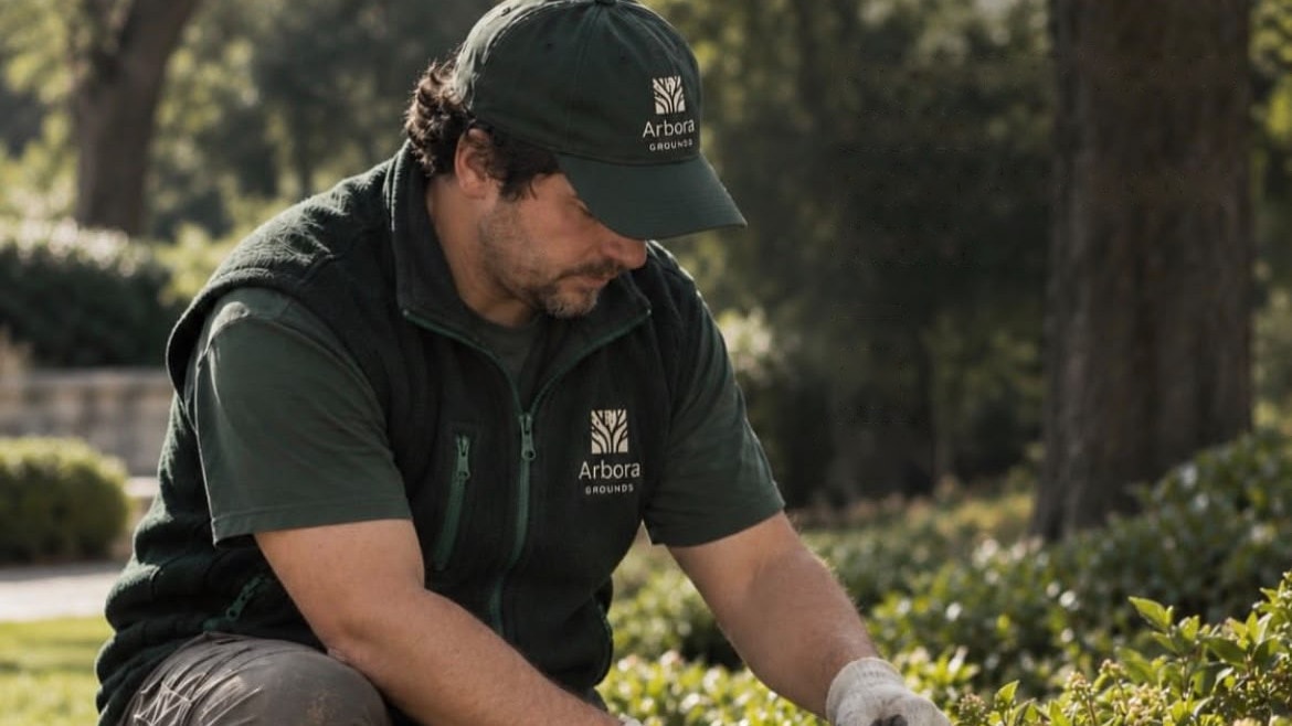 Mantenimiento: trabajo en un espacio verde